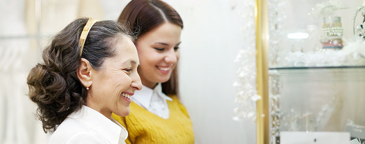 extend your hearing aid battery - mom and daughter shopping